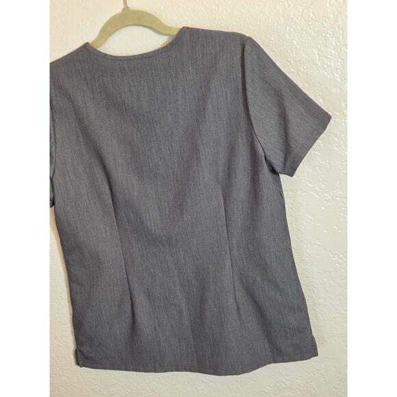 FIGS Women's Casma Three Pocket Scrub Top‎ Size Small Graphite Grey Healthcare - Picture 6 of 7